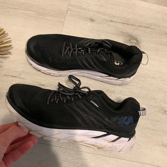 Hoka one one Clifton 6 sneakers shoes black‎ white size 7.5 - Picture 1 of 9